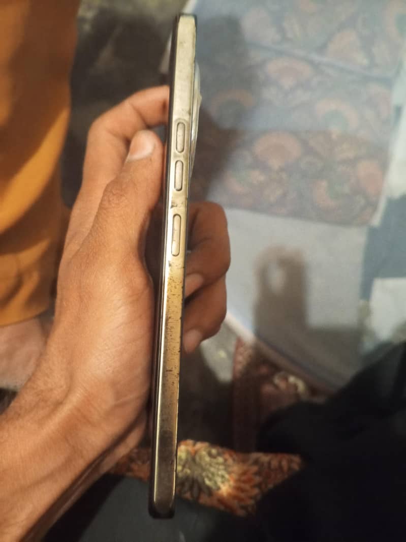 Tecno CAMON 30 1