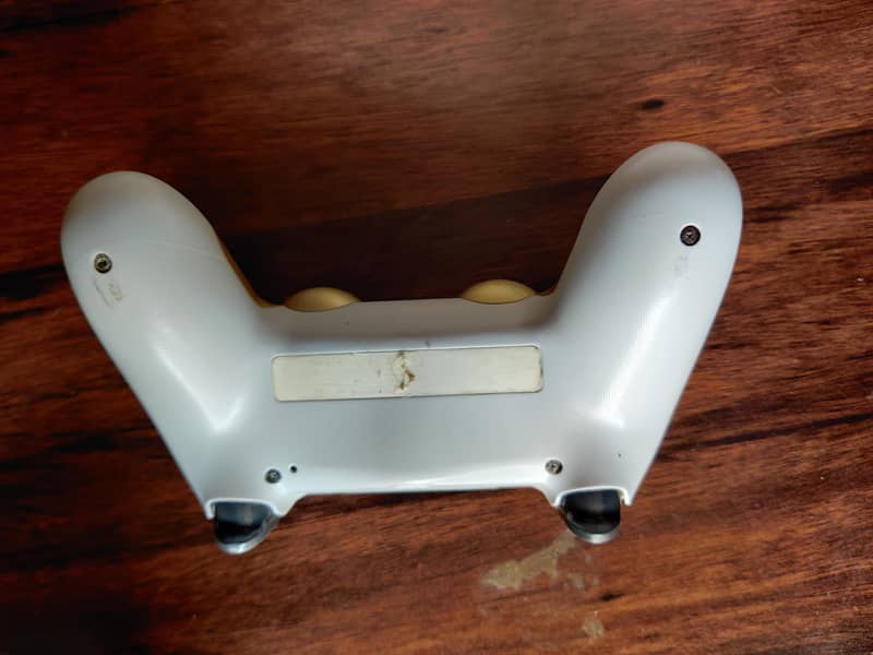 2x PS4 CONTROLLER  5