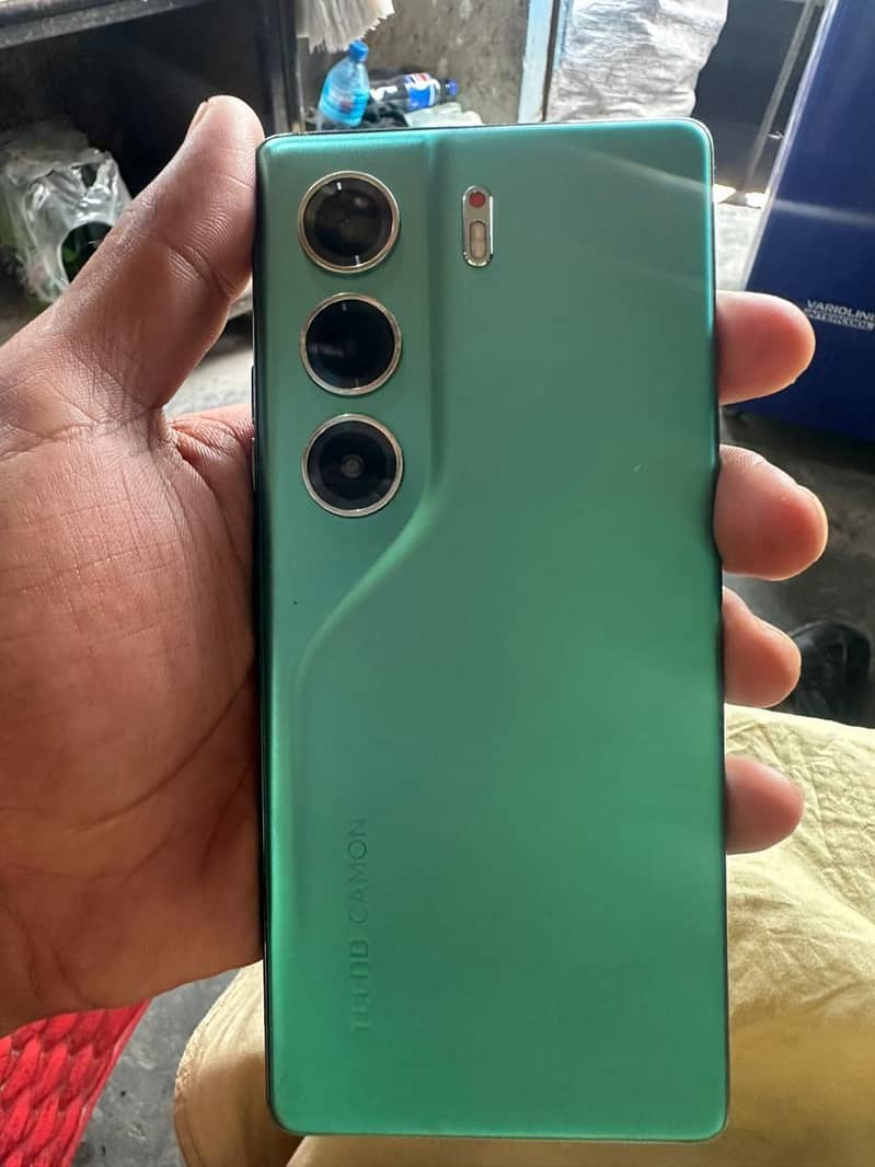 Tecno CAMON 40 — The Perfect Blend of Style & Performance 1