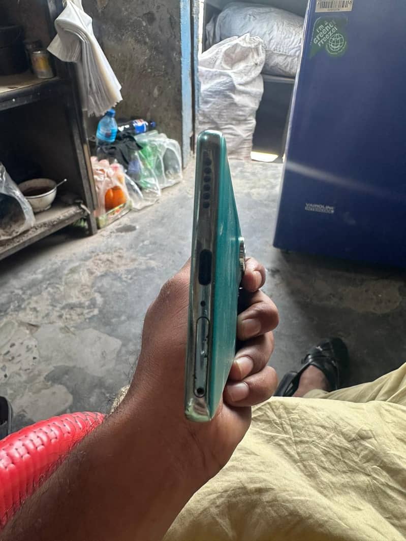 Tecno CAMON 40 — The Perfect Blend of Style & Performance 6