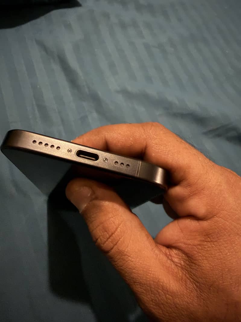 Apple iPhone 15 Pro 1