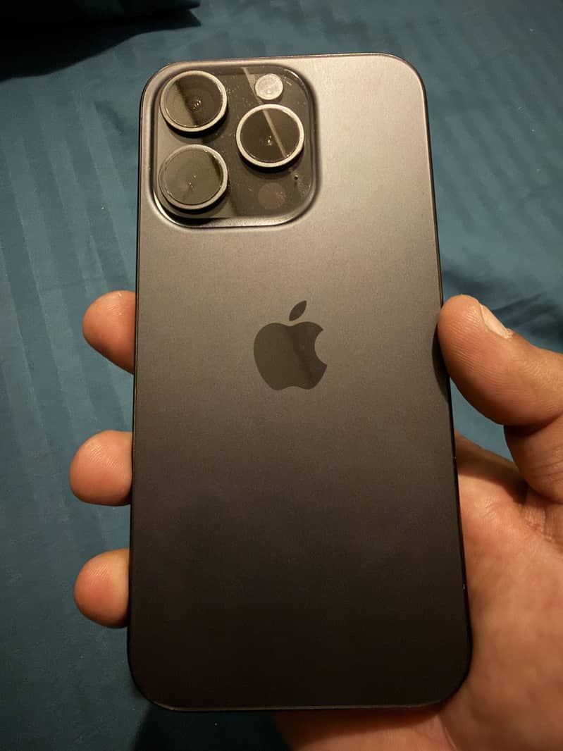 Apple iPhone 15 Pro 2