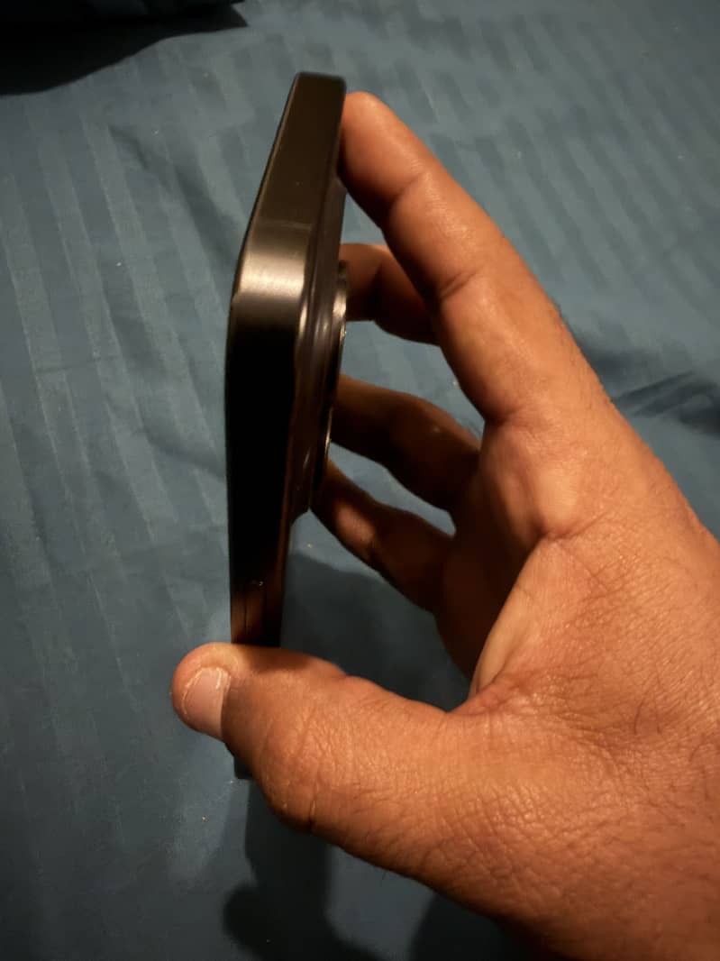 Apple iPhone 15 Pro 6