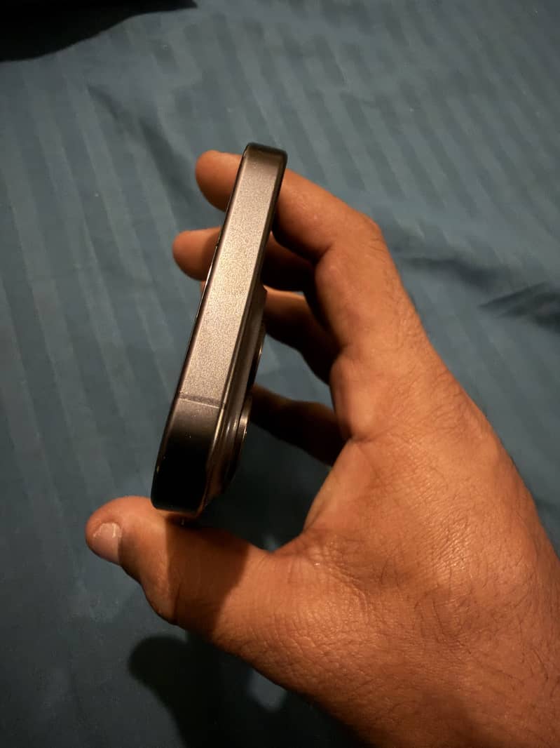 Apple iPhone 15 Pro 7