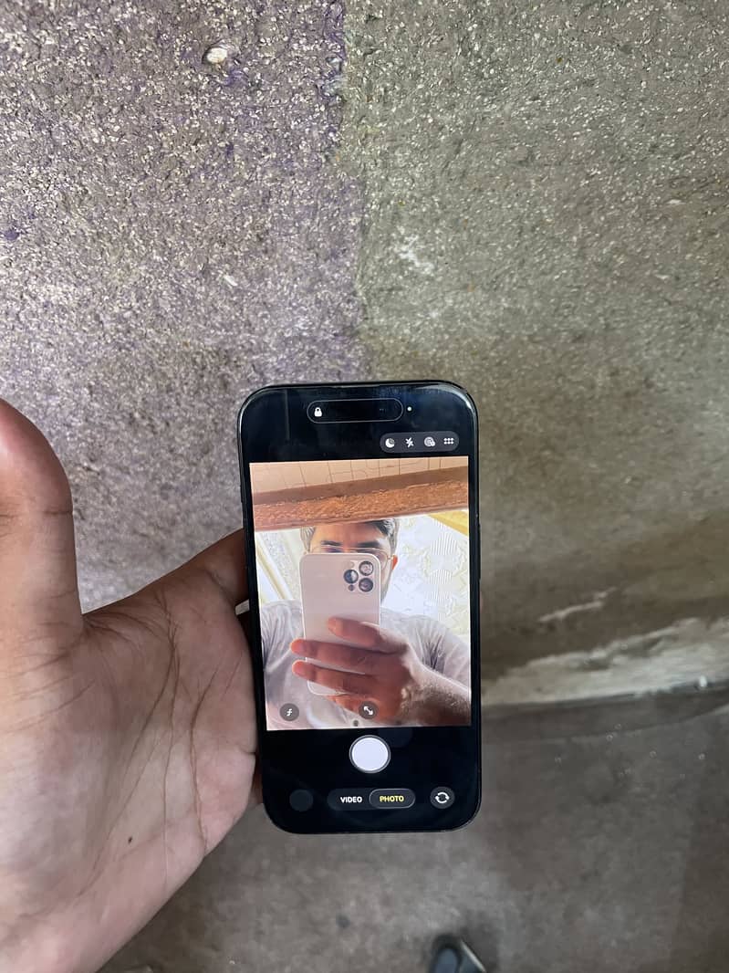 Apple iPhone 15 0
