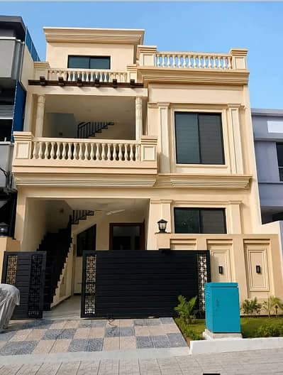 1 Kanal independent Full House Available For Rent in Gulraiz with All Facilities