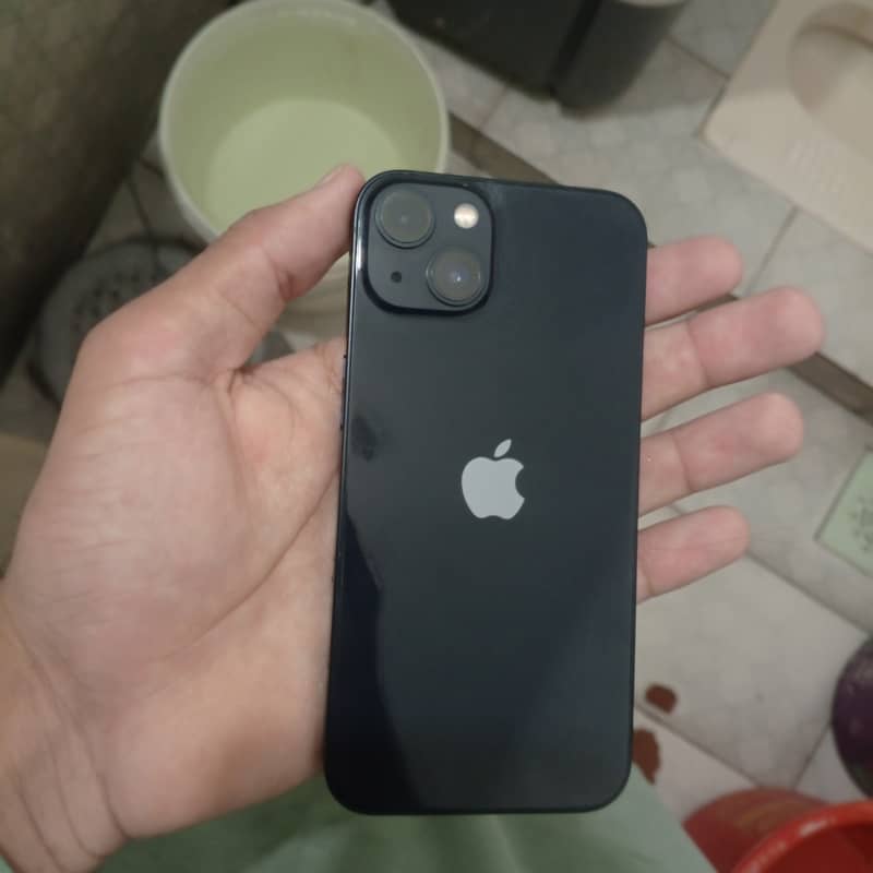 Apple iPhone 13 1