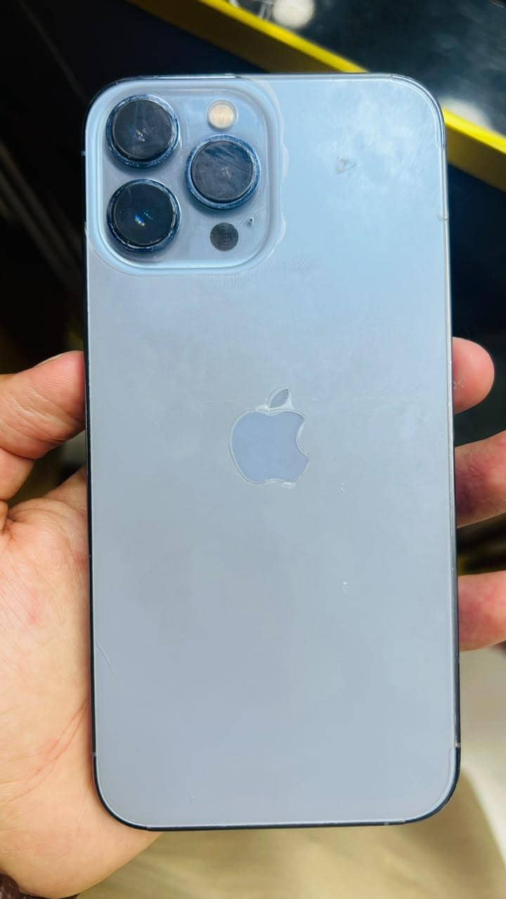 Apple iPhone 13 Pro Max 1