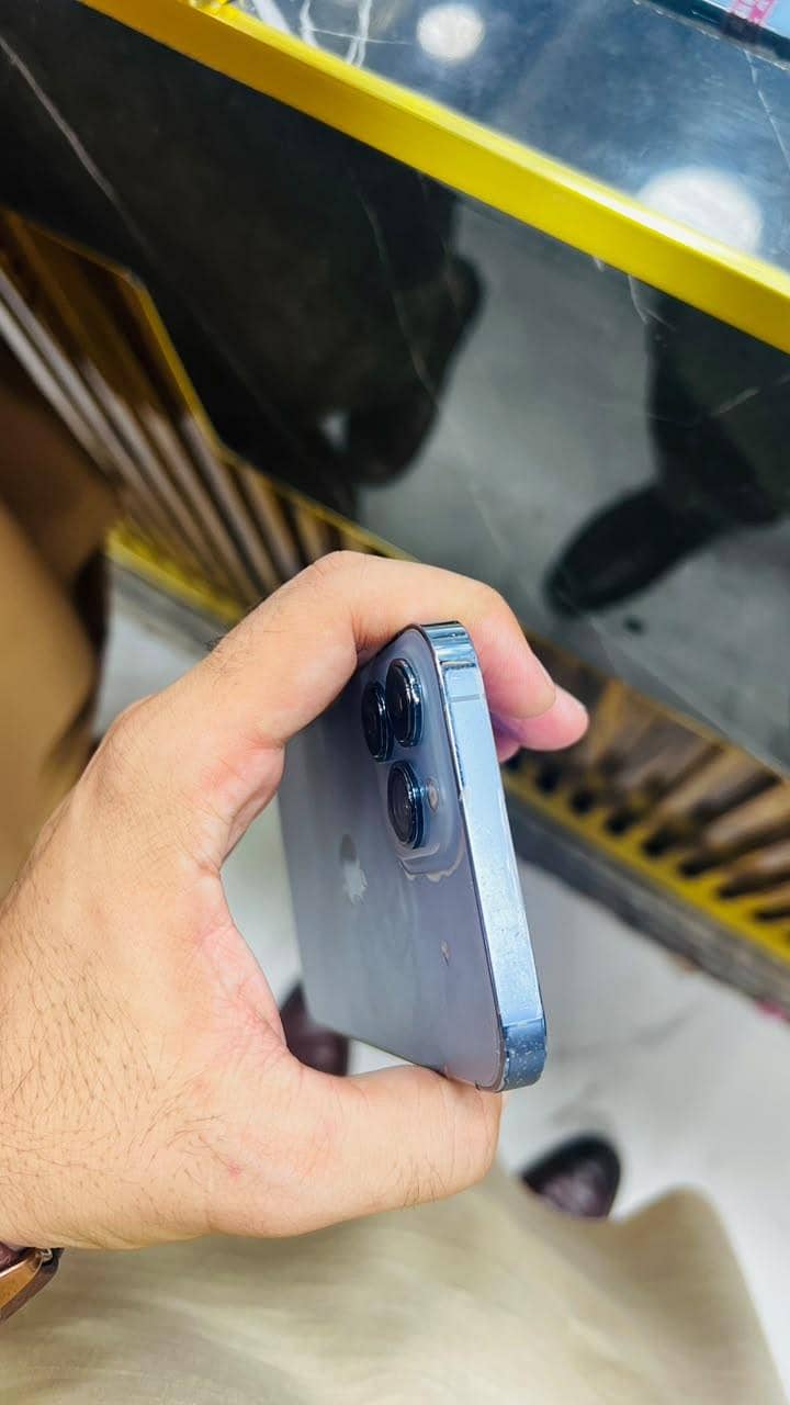 Apple iPhone 13 Pro Max 3