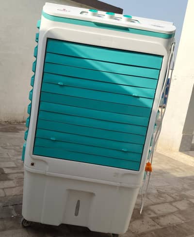 Air Collor For Sale Boht Achi Condition Mn hy