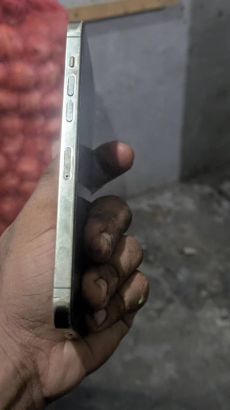 Apple iPhone 14 Pro Max 7