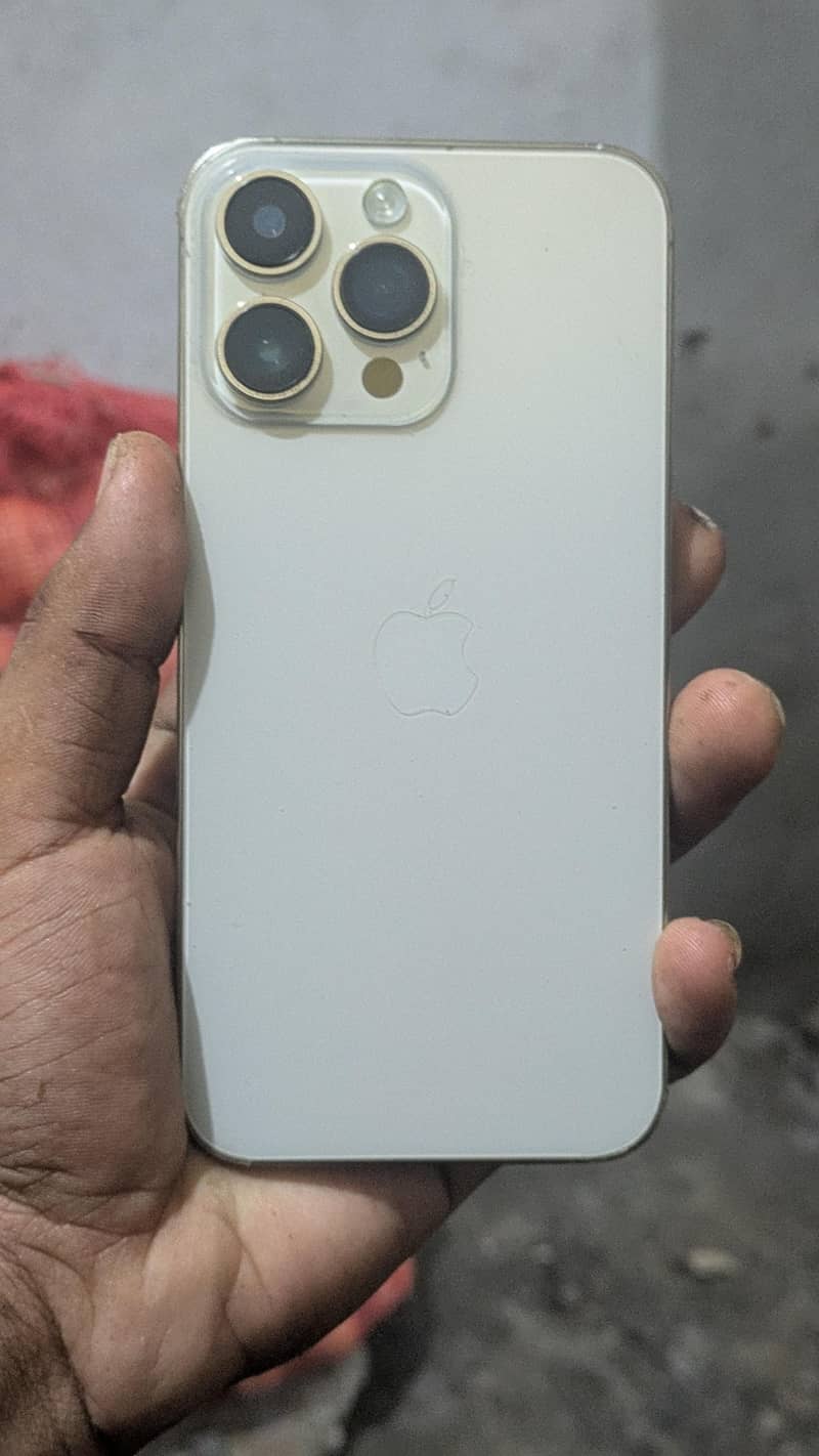 Apple iPhone 14 Pro Max 8