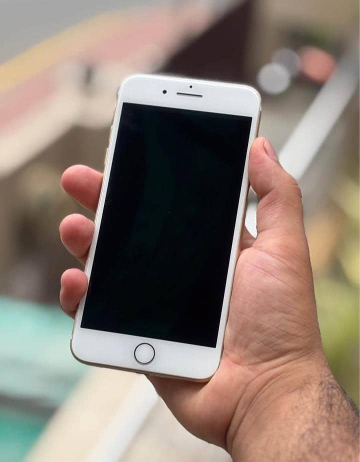 Apple iPhone 7 Plus 1