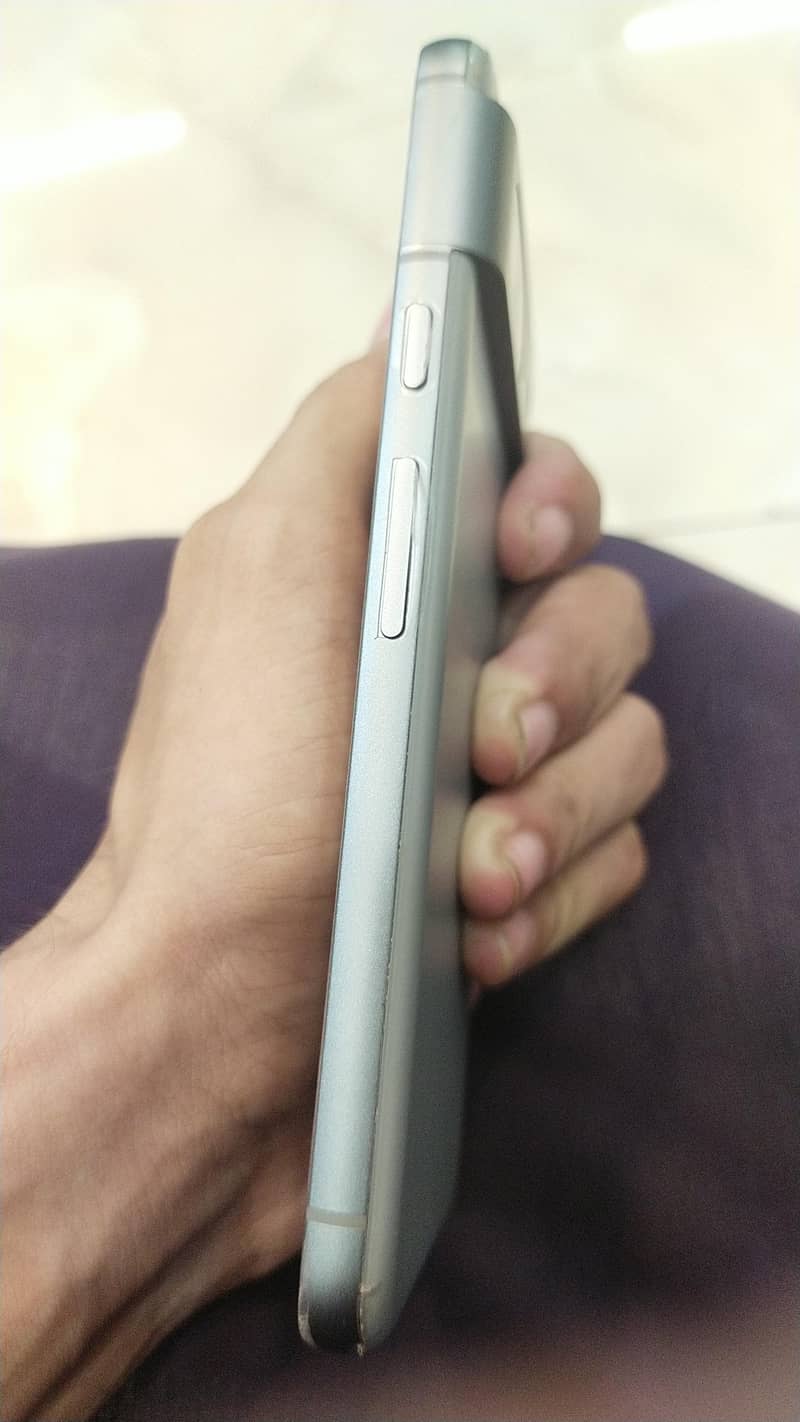 Google Pixel 8 2