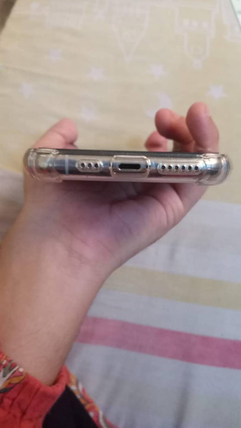 Apple iPhone 11 Pro 2