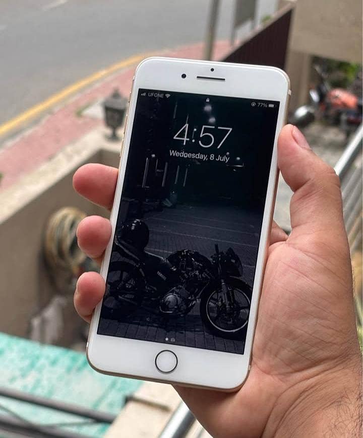 Apple iPhone 7 Plus 2