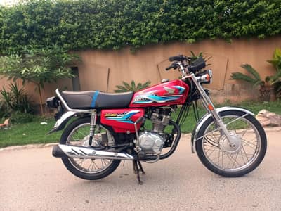Honda CG125 2024 Model 18500 km driven only 1st owner bike