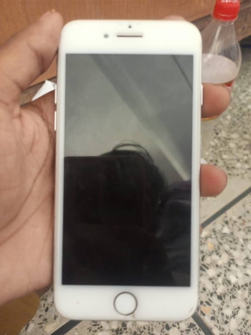 Apple iPhone 7 3