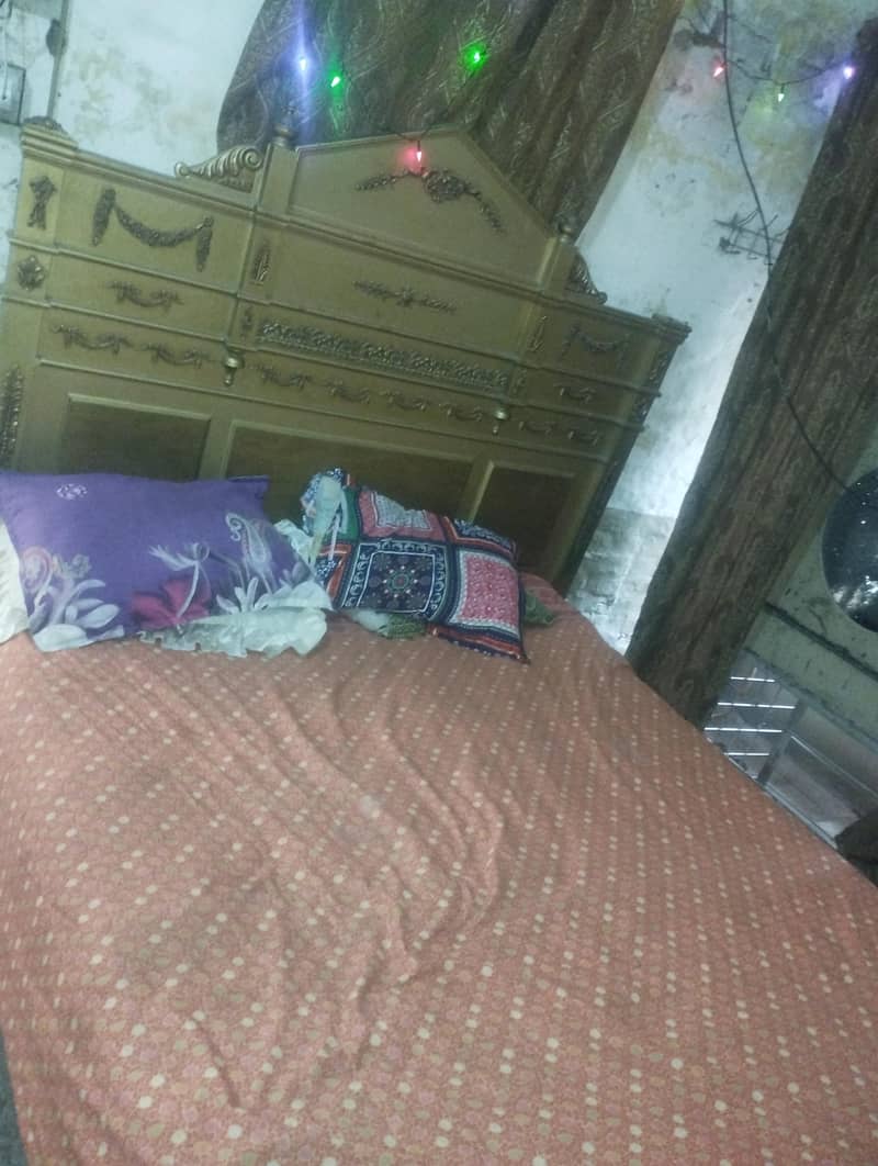 King bed set with dressing table 3