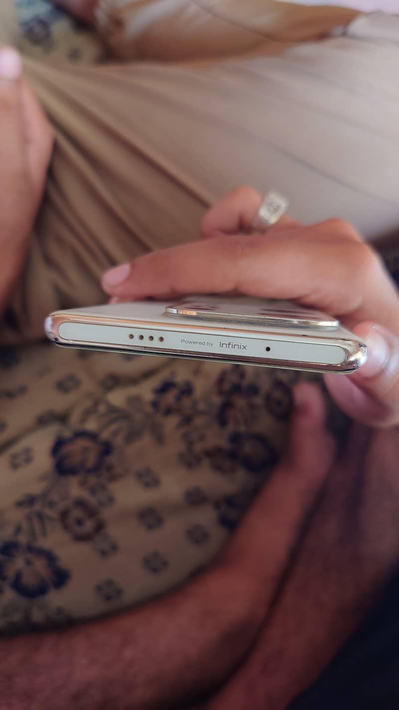 Infinix Zero 30 4
