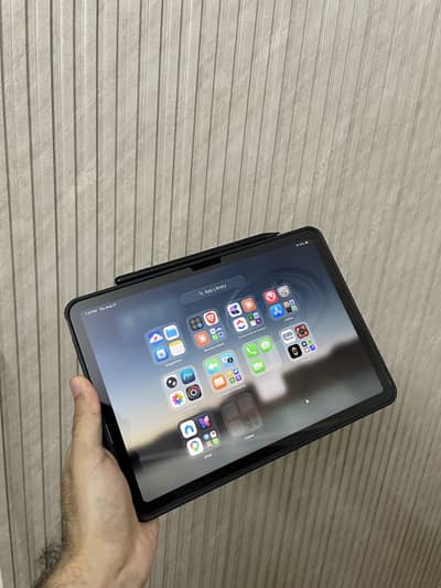 iPad Air M3 11” (7th gen) with accessories