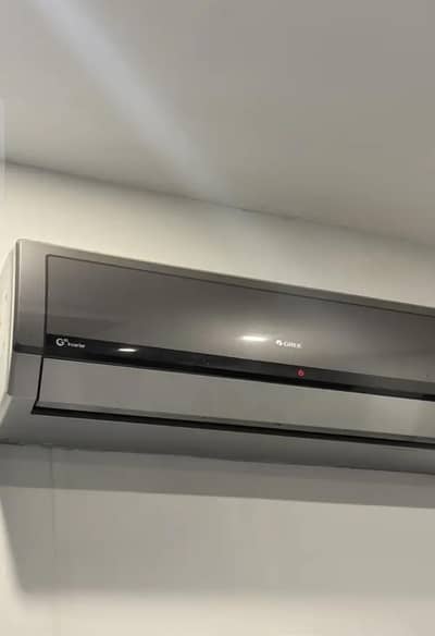 Gree DC inverter barnd new condition 3 month uesd home 03124119862