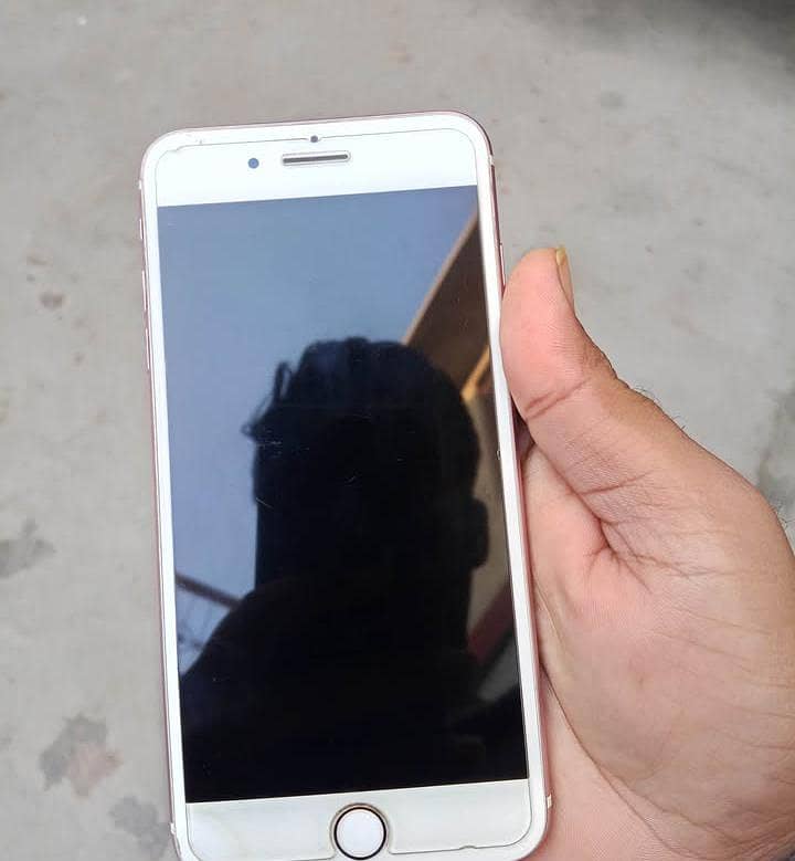 Apple iPhone 7 Plus 1