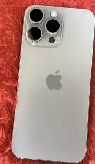 Apple iPhone 15 Pro Max 1