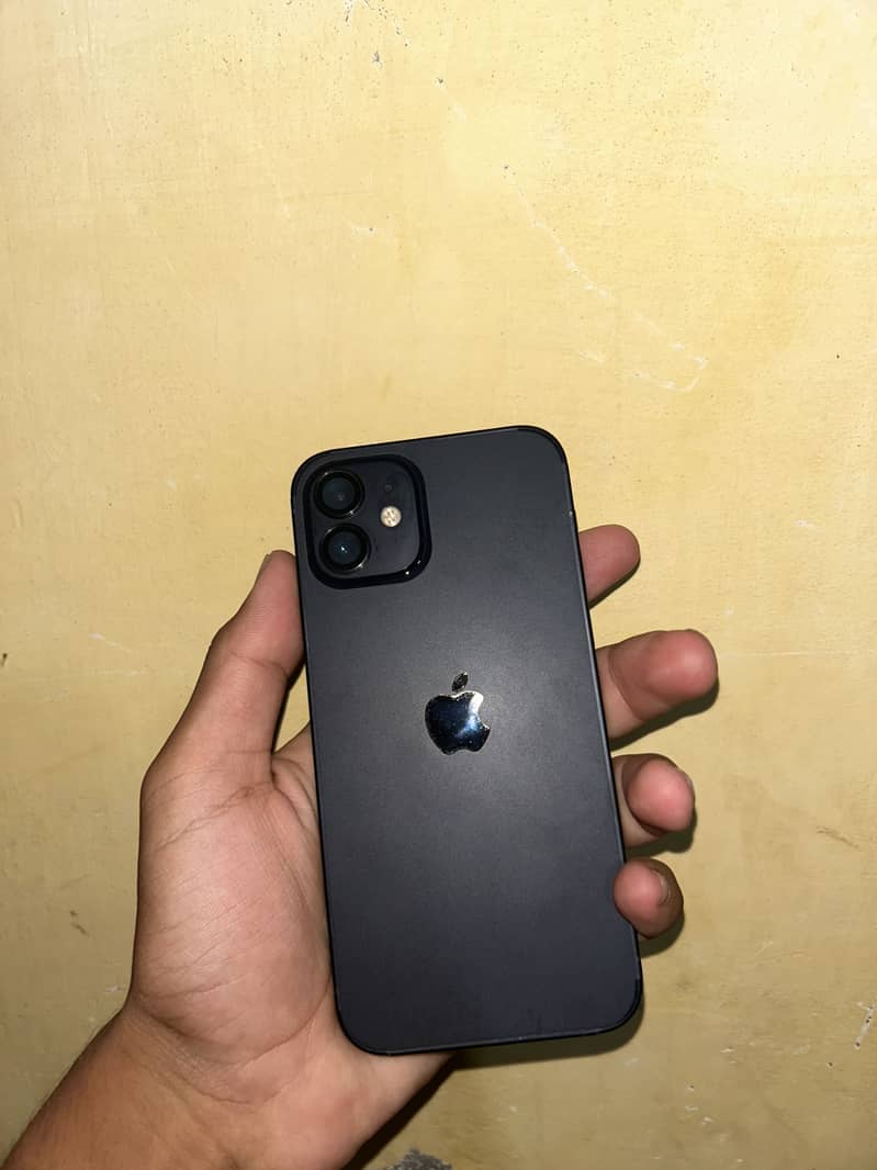Apple iPhone 12 1