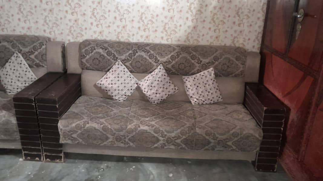 Sofa Set – Excellent Condition 0