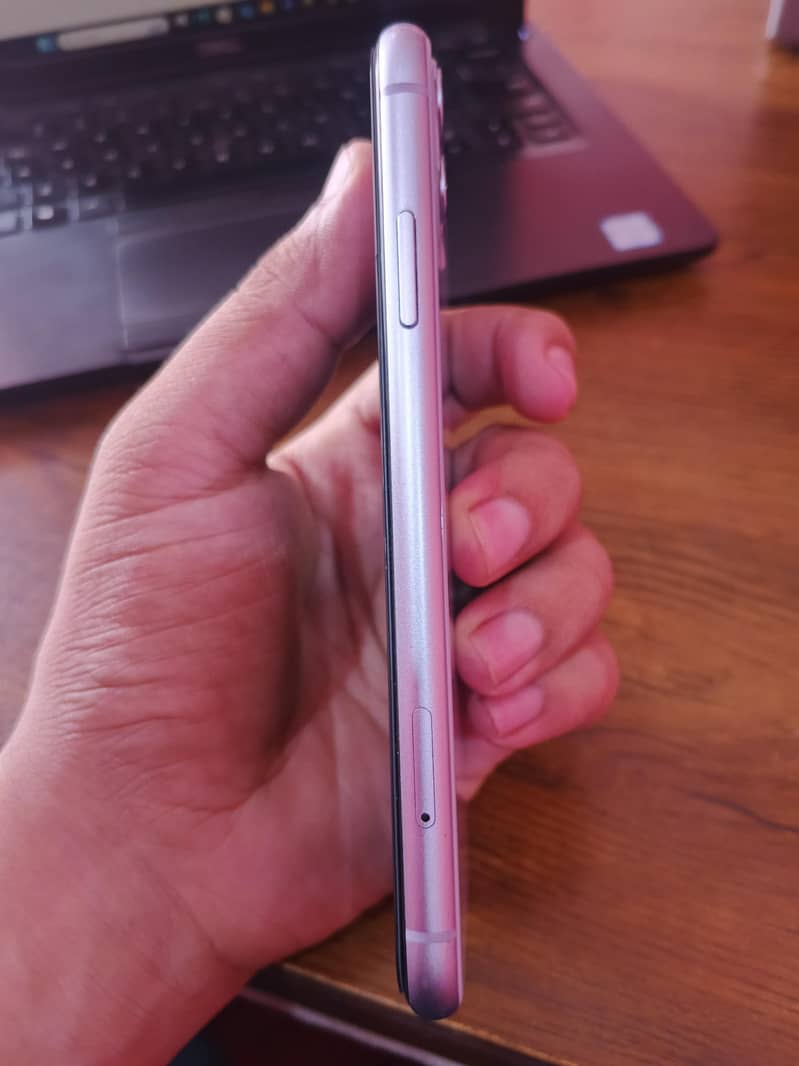 Apple iPhone 11 5
