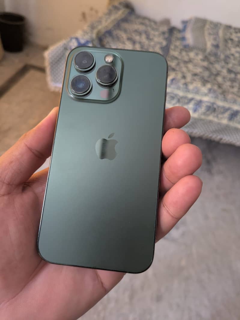 Apple iPhone 13 Pro 1