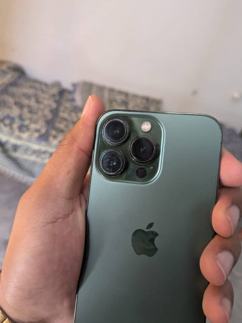 Apple iPhone 13 Pro 2