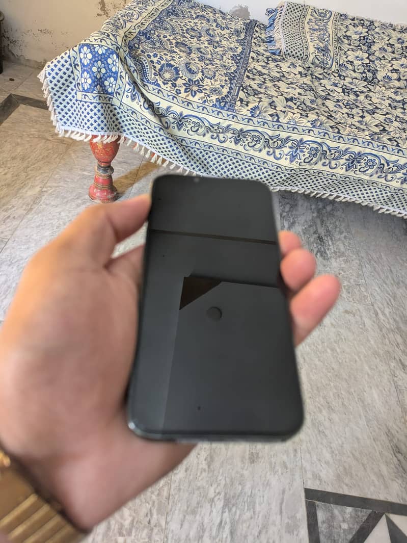 Apple iPhone 13 Pro 3