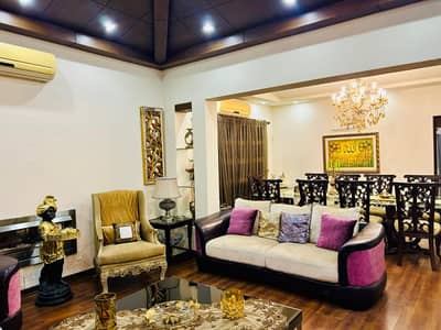 SYED BROTHERS PROUDLY OFFERS: 1-Kanal Elegant Maintanined Bungalow Is Available In The Best Block Of DHA Lahore.