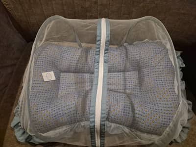 Baby Mosquito protector plus a bathing chair