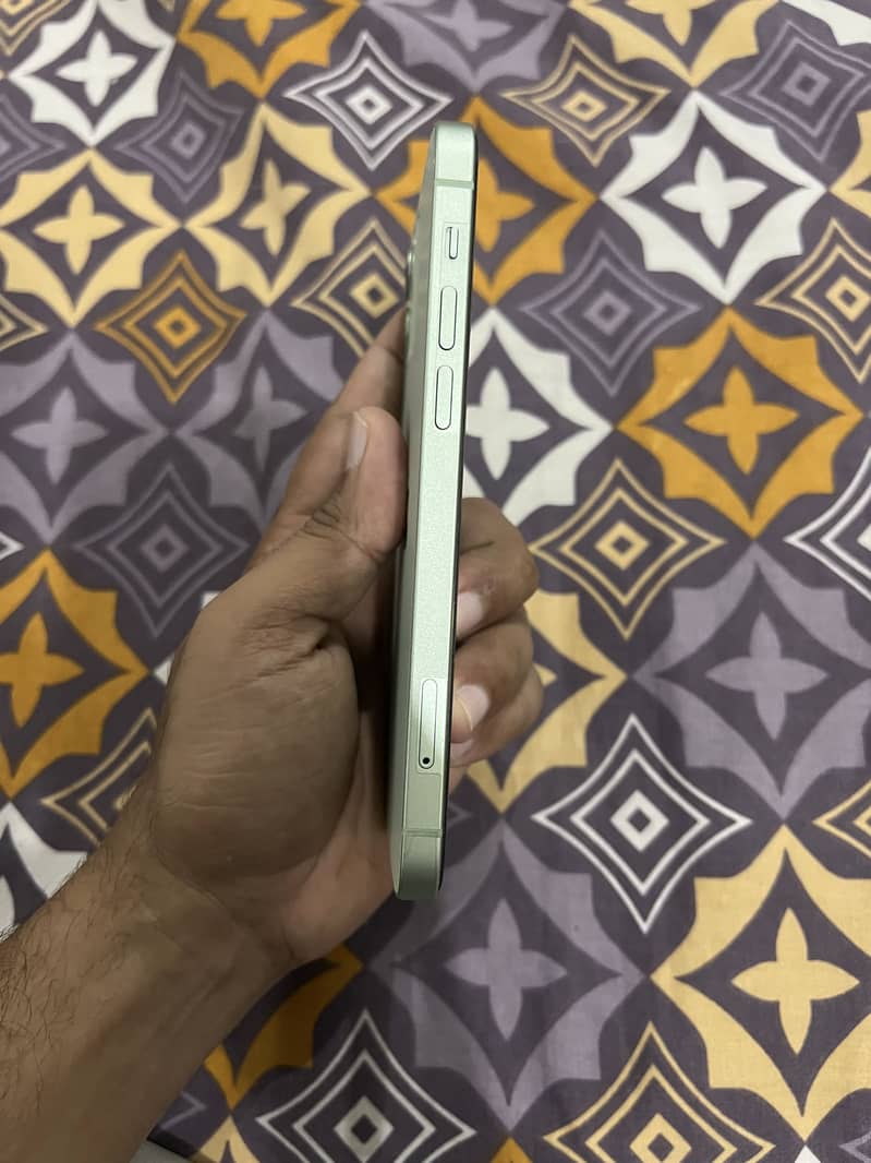 Apple iPhone 12 1