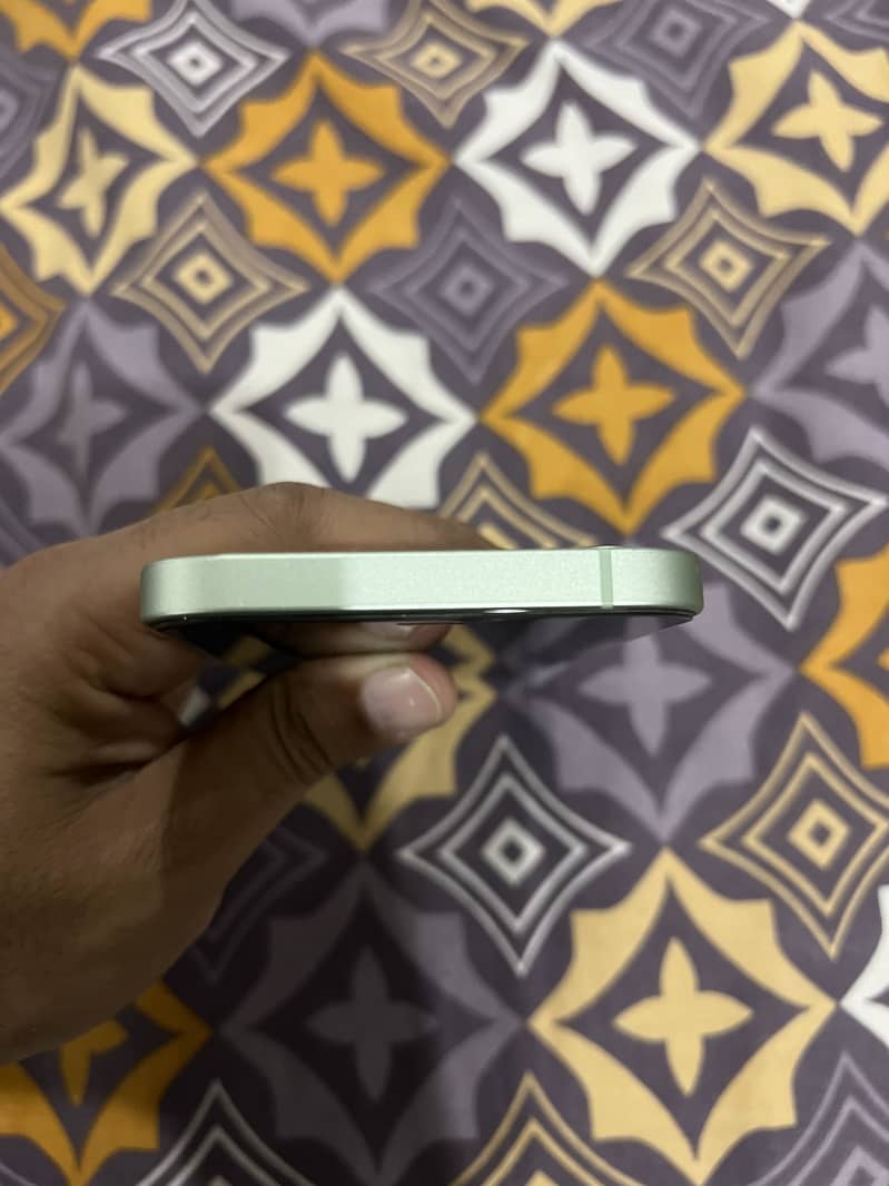 Apple iPhone 12 3