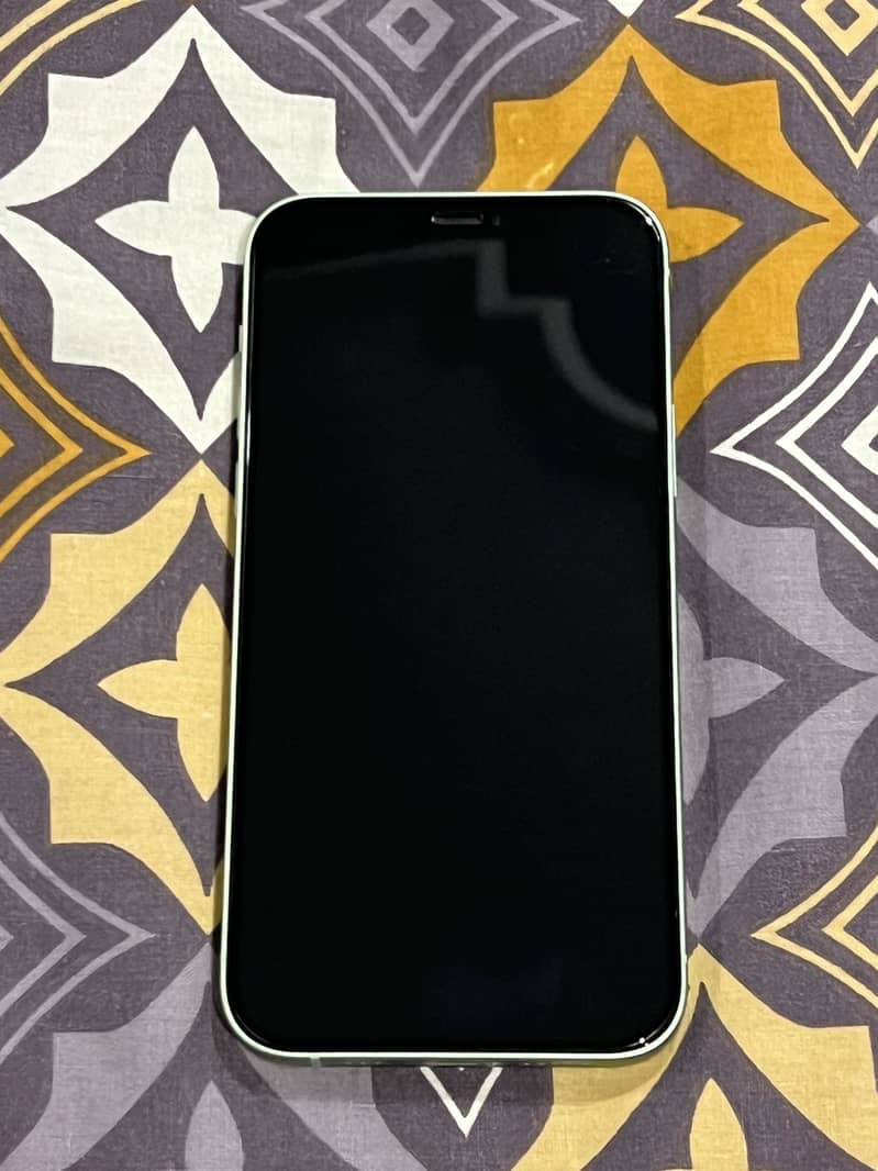 Apple iPhone 12 6