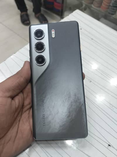 Tecno CAMON 40 Pro