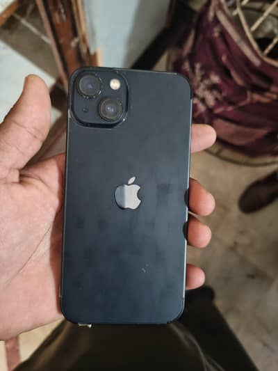 Apple iPhone 13