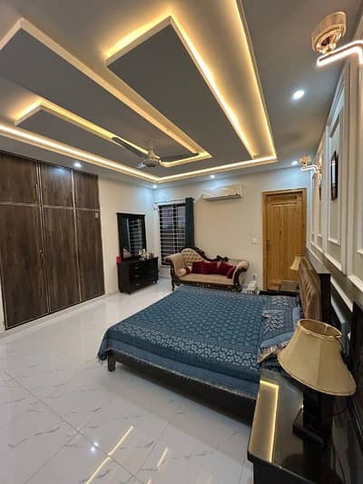 Upper Portion In LDA Avenue Sized 10 Marla Is Available