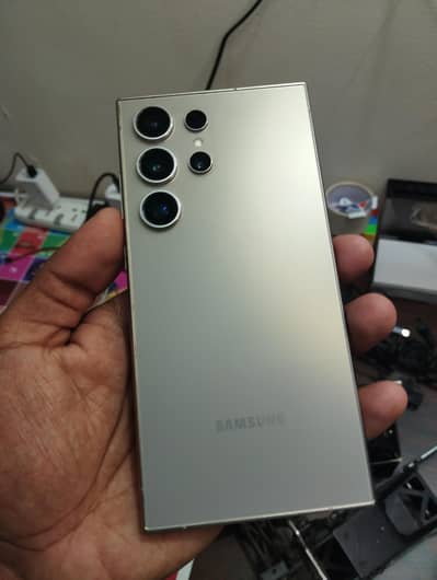 Samsung S24 Ultra (12/256)
