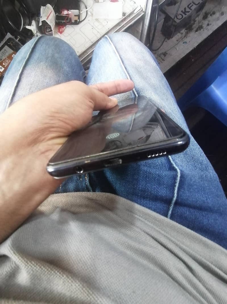 Samsung Mobile A71 1