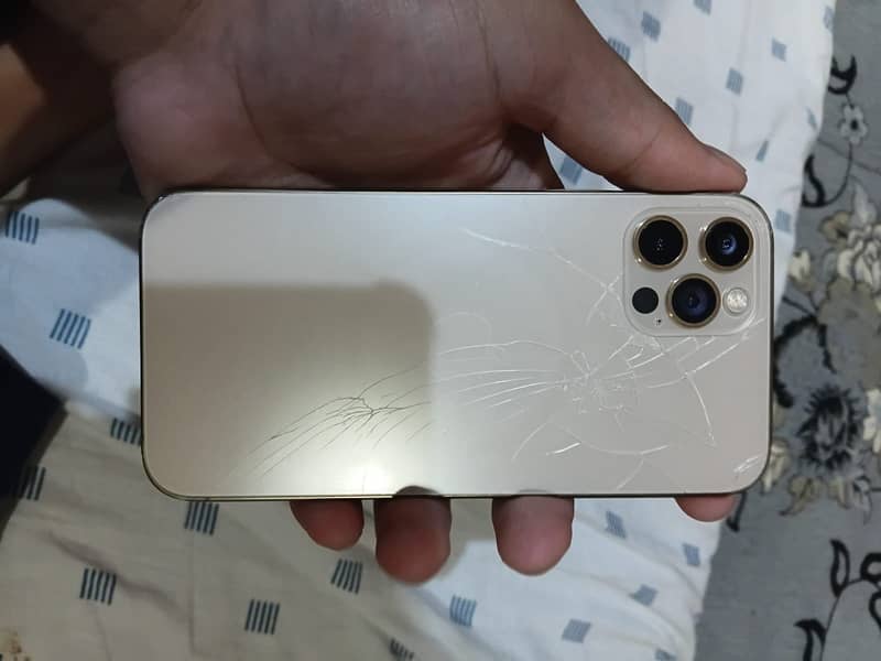 Apple iPhone 12 Pro 3