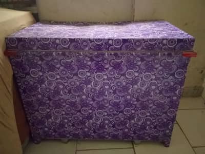 Steel trunk petti