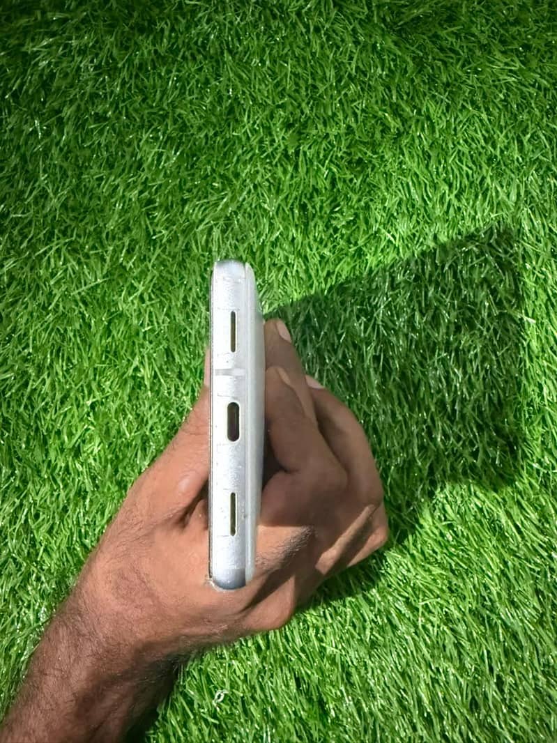 Google Pixel 7a 6