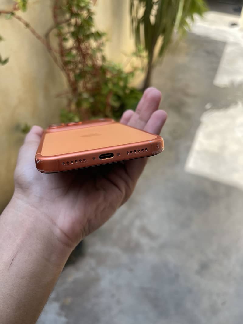 Apple iPhone 17 Pro Max 4