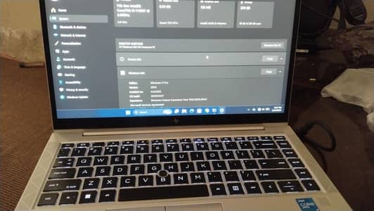 HP Elitebook 11 GEN 8 GB RAM 256 GB ROM SSD 10/10