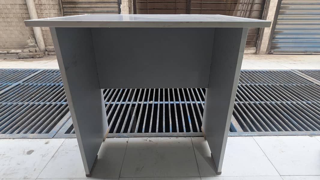 computer table 1